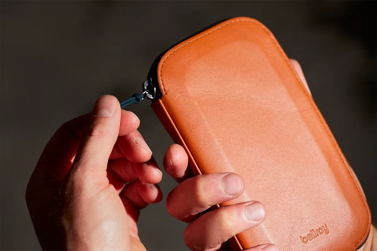 Bellroy All-Conditions Phone Pocket Plus