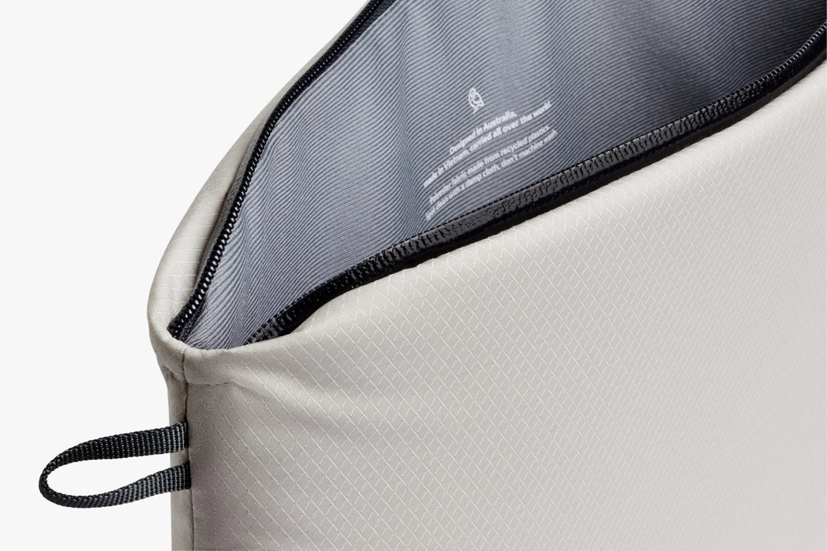 Bellroy Lite Laptop Sleeve 16inch Chalk