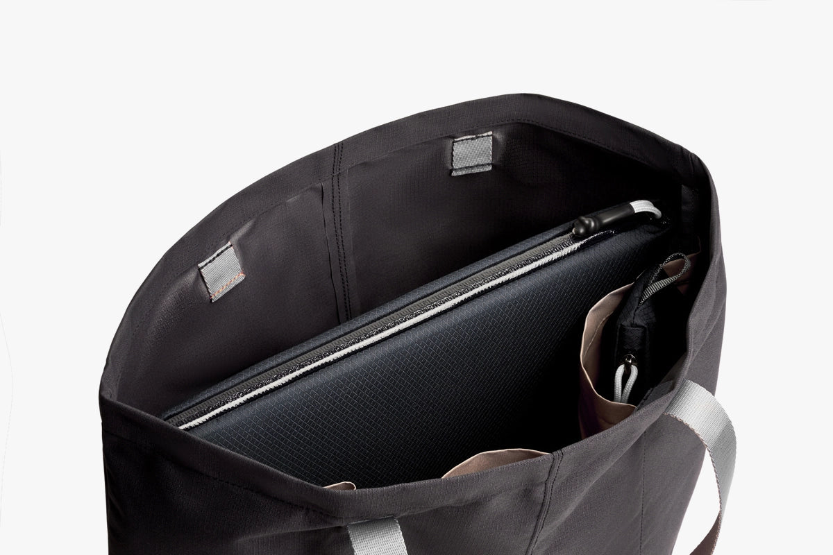 Bellroy Lite Laptop Sleeve 16inch Shadow Black