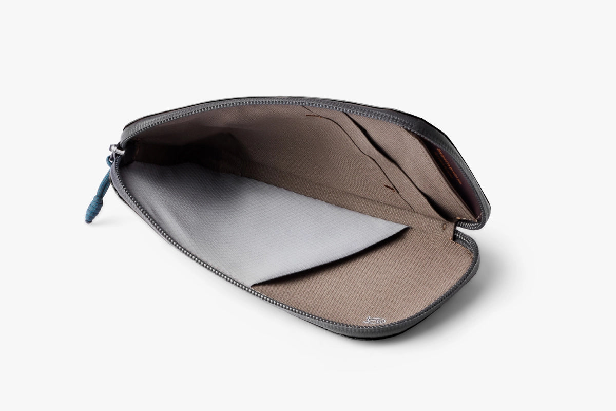 Bellroy All-Conditions Phone Pocket Plus Black