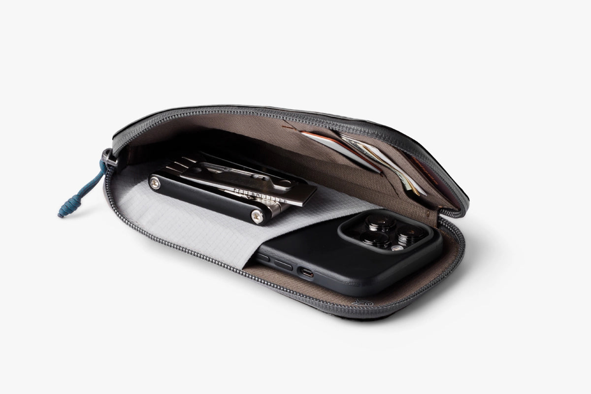 Bellroy All-Conditions Phone Pocket Plus Black