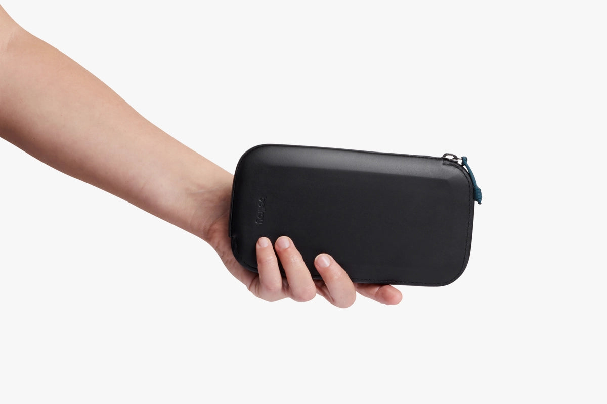 Bellroy All-Conditions Phone Pocket Plus Black