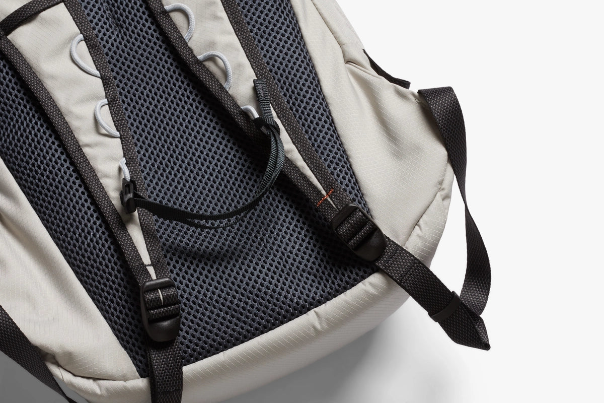 Bellroy Lite Daypack Shadow Chalk