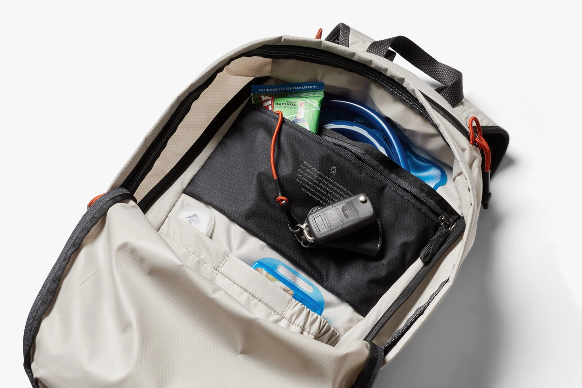 Bellroy Lite Daypack Shadow Chalk