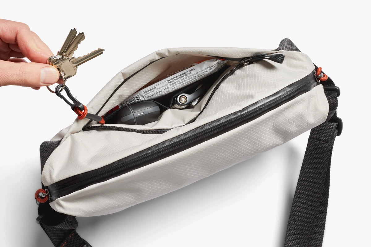 Bellroy Lite Sling 7L Chalk