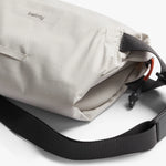 Bellroy Lite Sling 7L Chalk