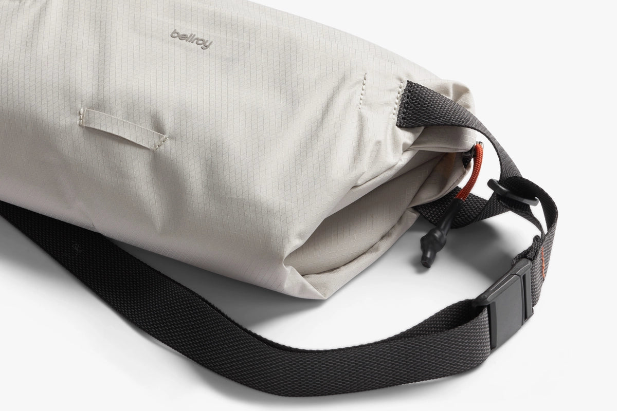 Bellroy Lite Sling 7L Chalk