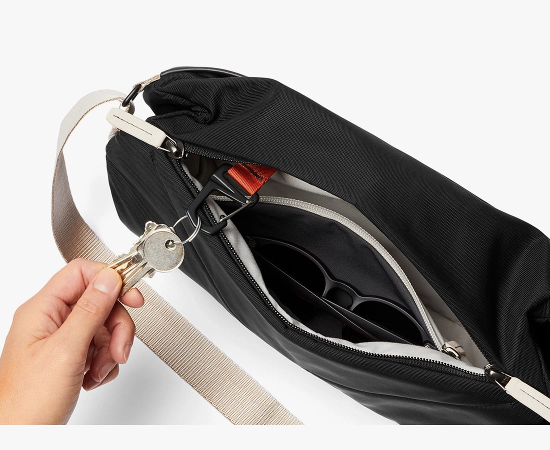 Bellroy Sling Premium Edition 7L Black Sand