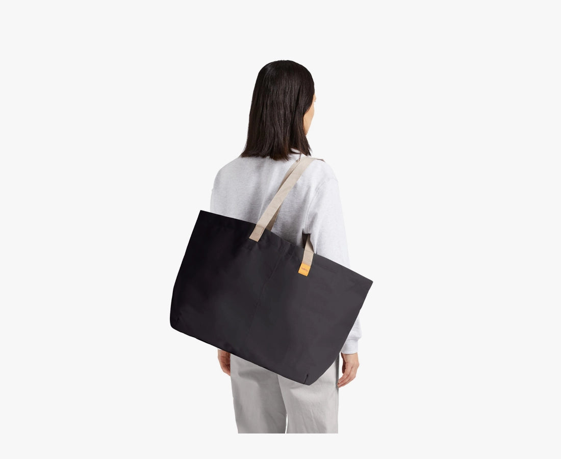 Bellroy Market Tote Plus 25L Black