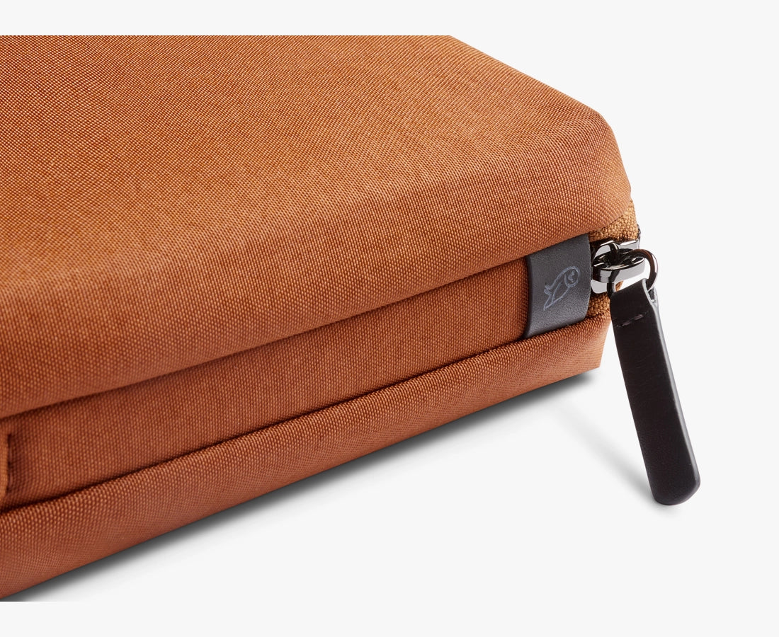 Bellroy Tech Kit Compact Bronze